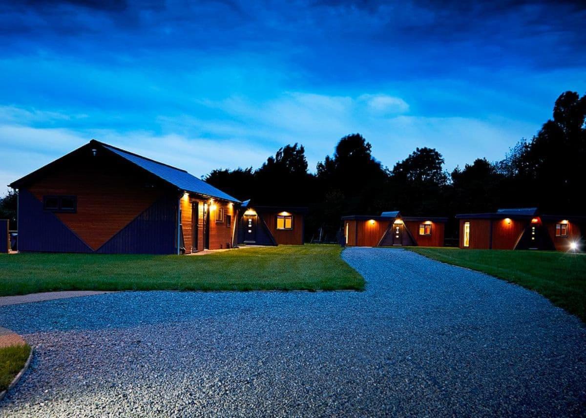 North Star Sanctum Hotell Garton Exteriör bild