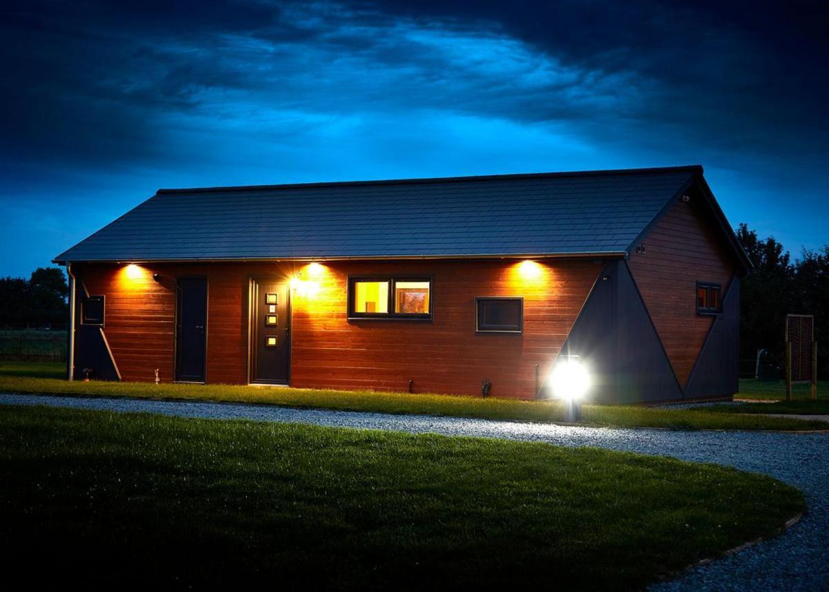 North Star Sanctum Hotell Garton Exteriör bild